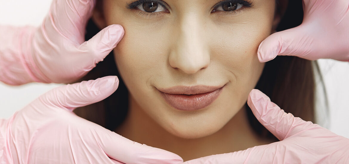 Zarządzanie bliznami po zabiegach chirurgii plastycznej – przegląd metod i terapii wspomagających leczenie. Chirurgia plastyczna Wrocław.