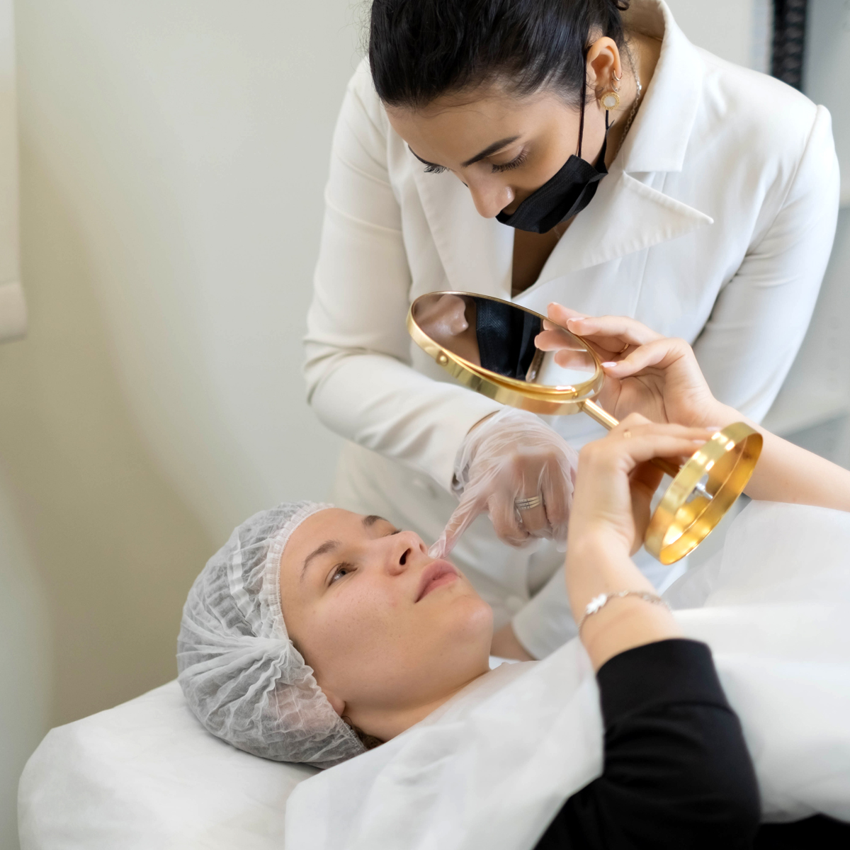 Zastosowanie nanocząsteczek w nowoczesnych wypełniaczach – Chirurgia plastyczna Wrocław.